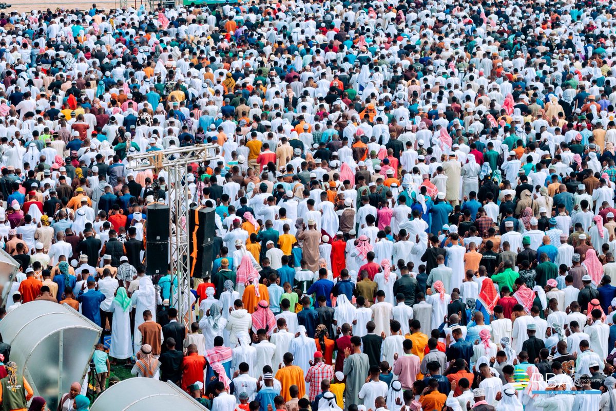 bbkigalifm's tweet image. #BnBNews 

Abayisilamu bo mu mujyi wa Kigali bazindukiye kuri Kigali Pelé Stadium, mu isengesho risoza ukwezi Gutagatifu kwa #Ramadhan.