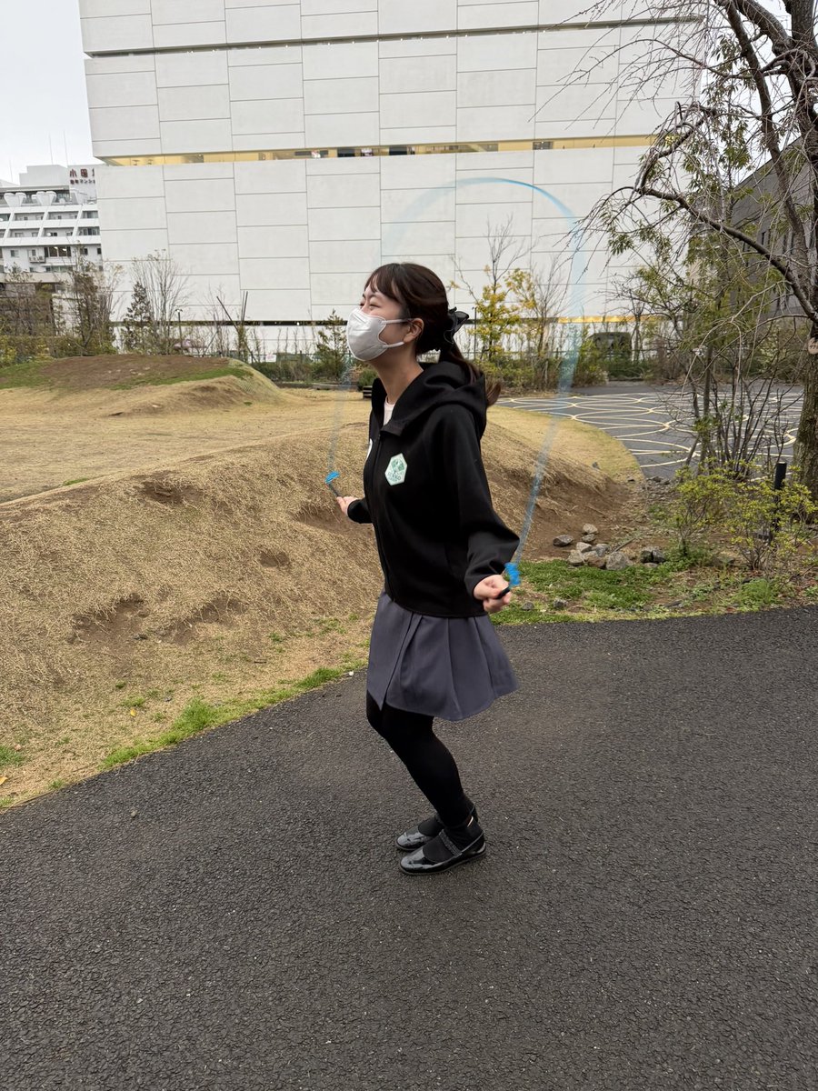 一局目対局開始しました。
あさみちゃん恒例、対局前の縄跳びタイムです🍎
皆さま、チームセンコーグループの応援よろしくお願いいたします！
#Liリーグ