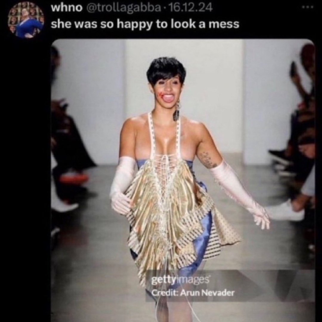 🐜🤙🏻 #K1MI tweet media