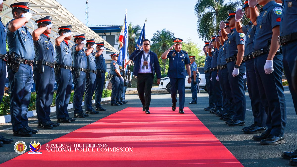 NAPOLCOM tweet media