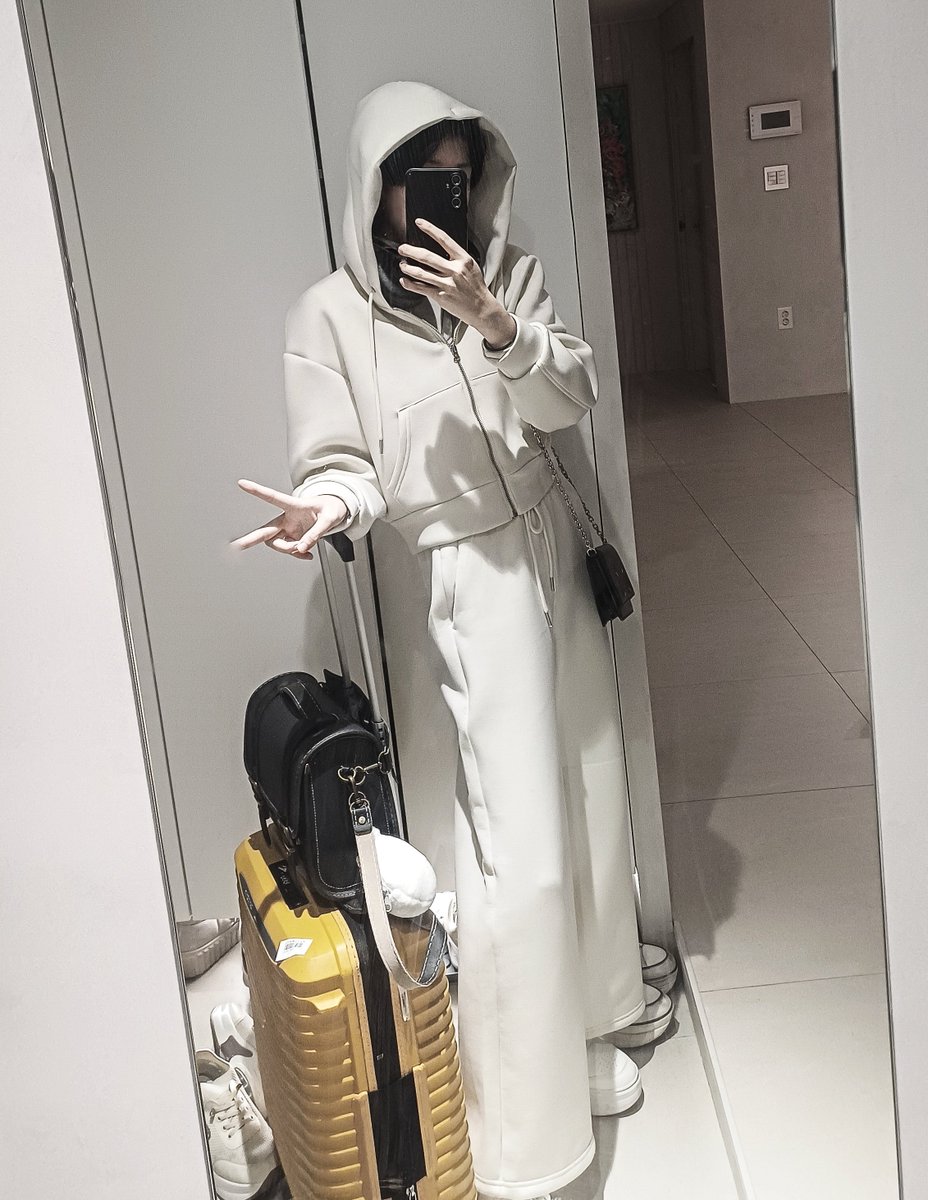 𝐋𝐞𝐱 tweet media