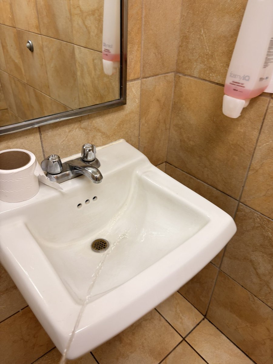 Jerry “The Redraw” Mander tweet media