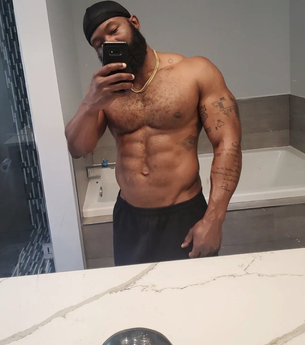 Male Central tweet media