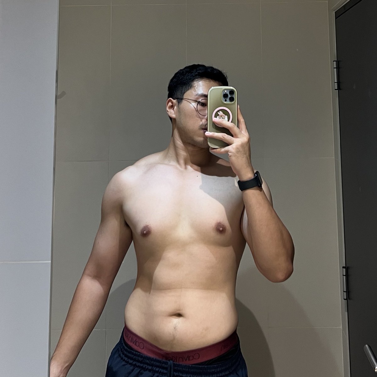 อาทอาท tweet media