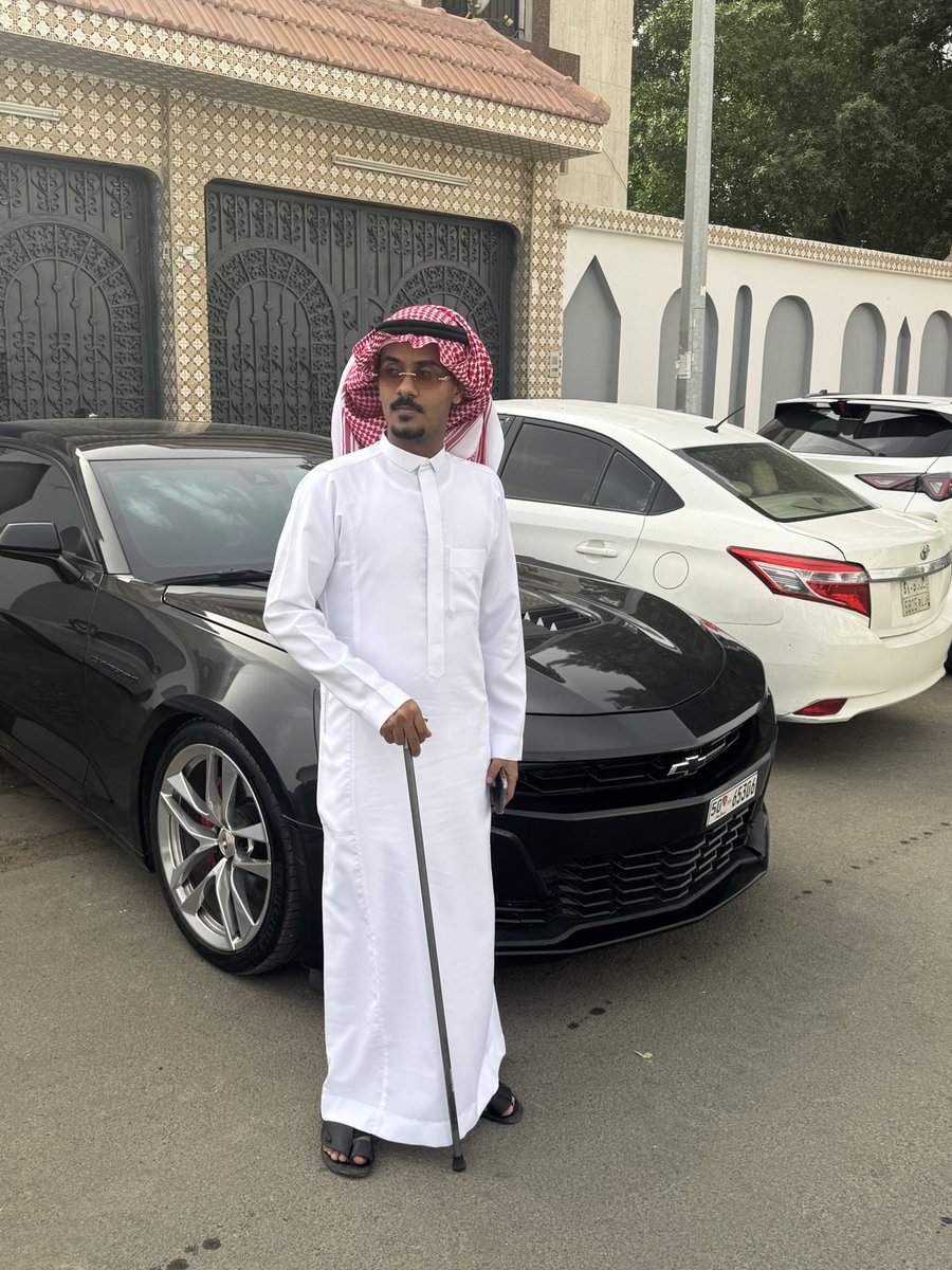 fi56k's tweet photo. عيدكم مبارك و كل عام و انتم بخير.🖤✨ https://t.co/lKP9lQuVE1