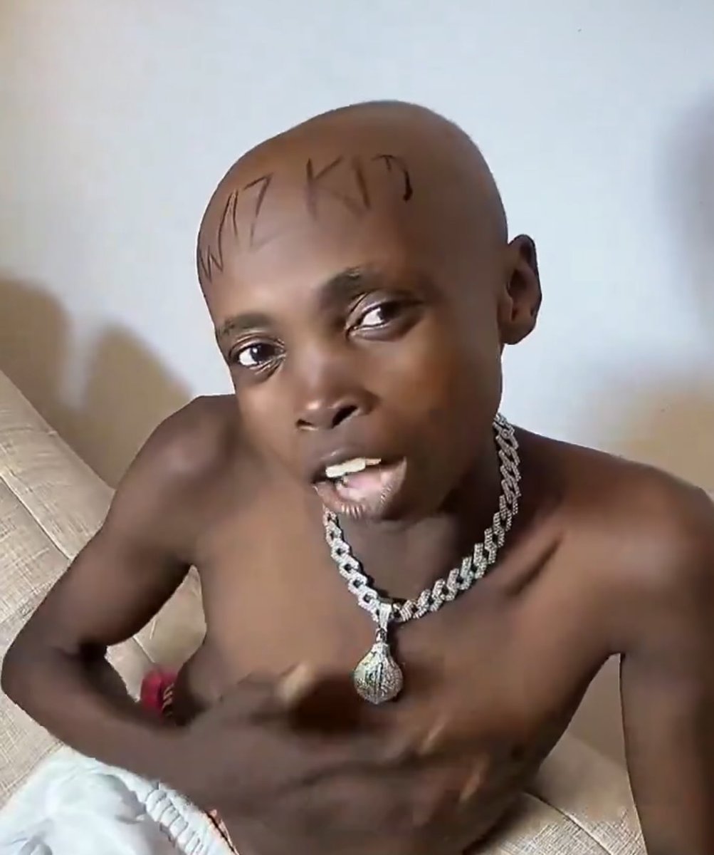 𝔸b𝕒𝕫𝕫 tweet media