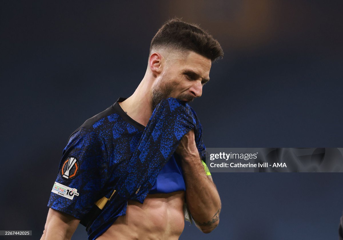 Shirtless PL tweet media