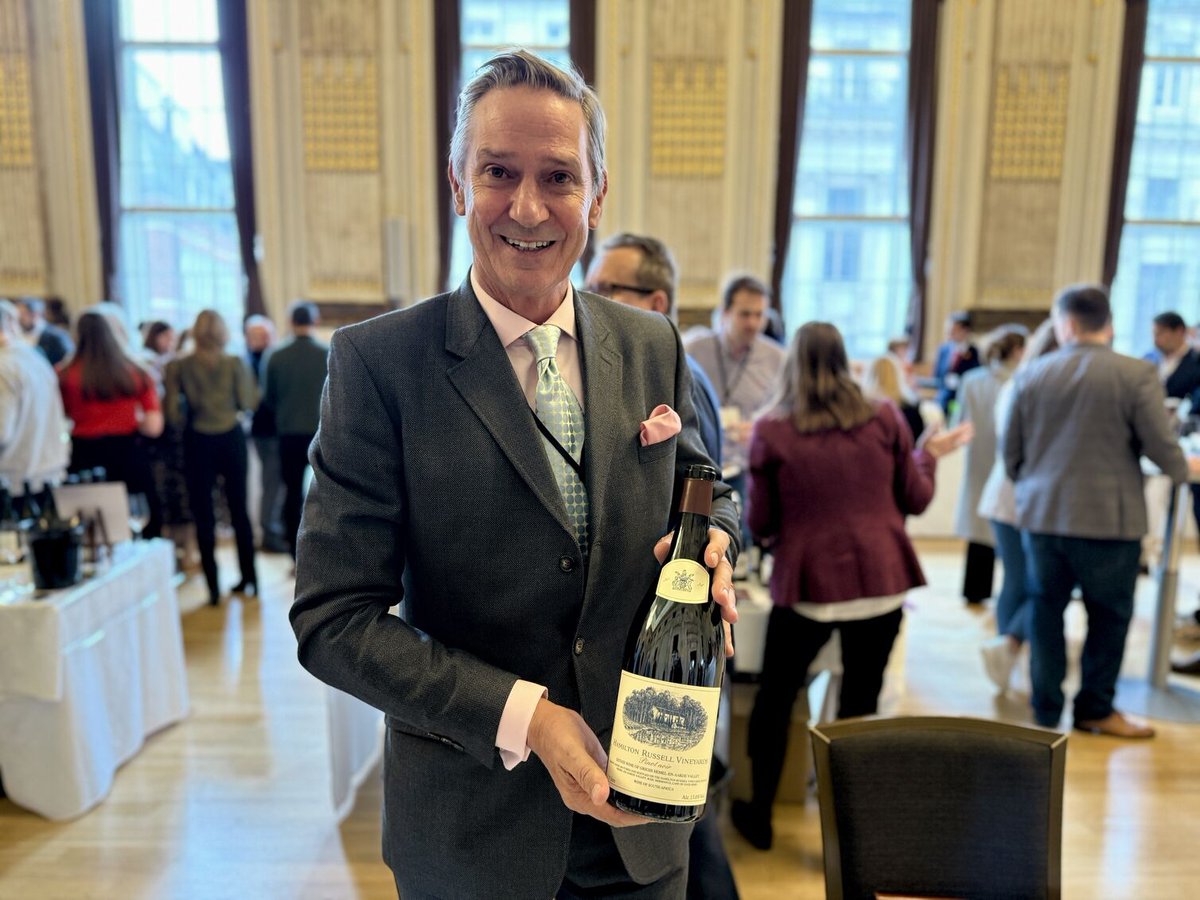 The_Buyer tweet media