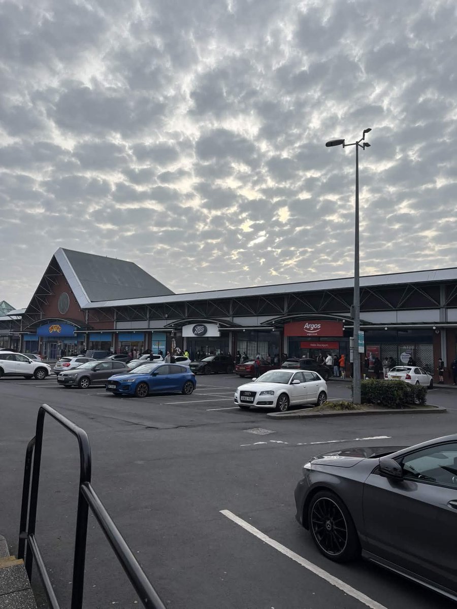 Pokemon UK PBST - Restock Alerts & News tweet media