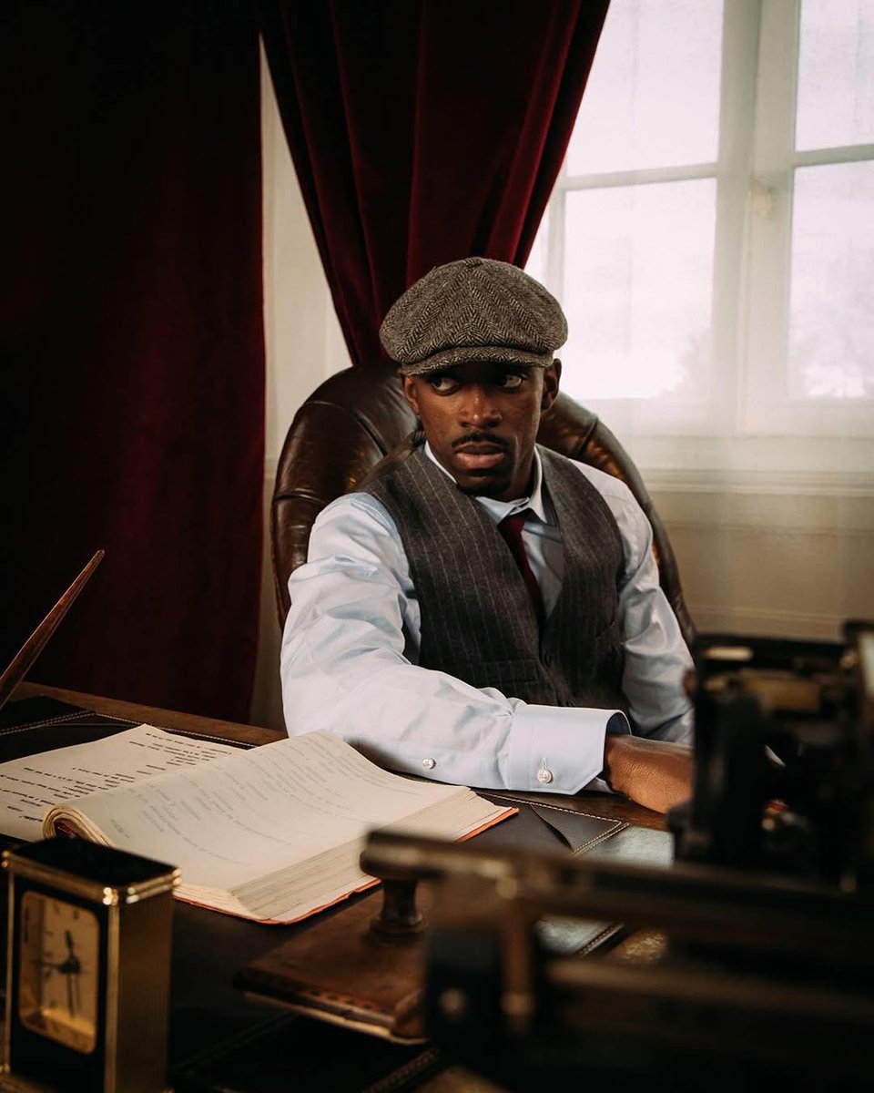 Footballtweet's tweet photo. 🚨 Ousmane Dembélé in PEAKY BLINDERS mode. 😍🇫🇷 https://t.co/EmZTLALfdW