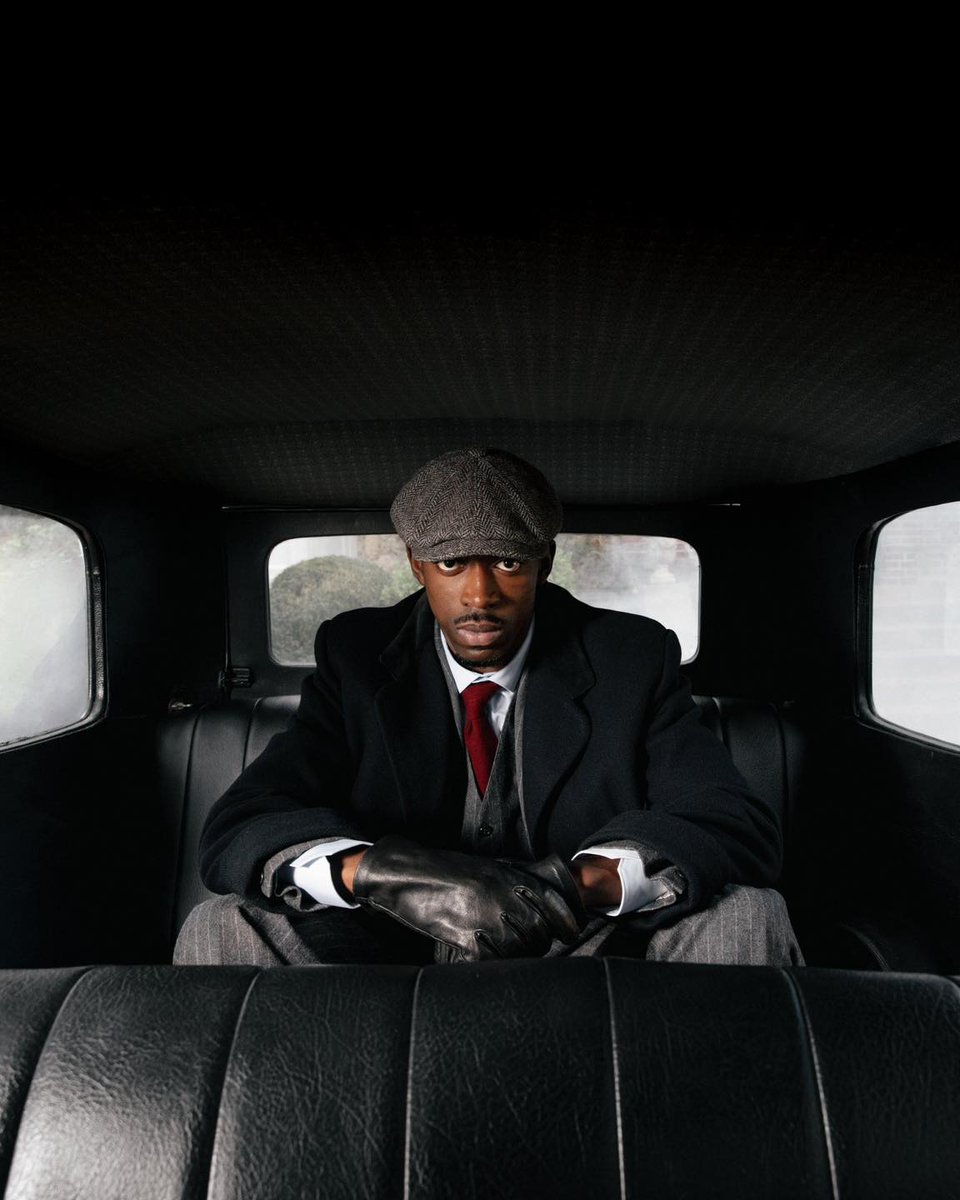 Footballtweet's tweet photo. 🚨 Ousmane Dembélé in PEAKY BLINDERS mode. 😍🇫🇷 https://t.co/EmZTLALfdW