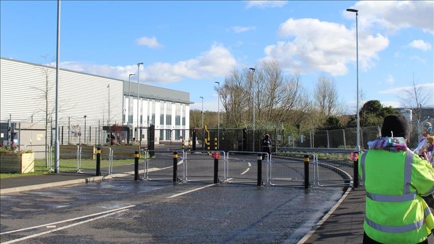 THE ISLANDER tweet media