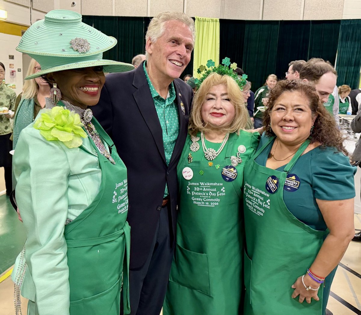 Terry McAuliffe tweet media
