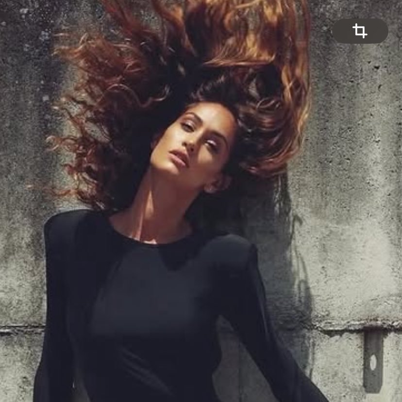 PaulVialli's tweet photo. SOLITA DOMANDA A BRUCIAPELO... 👇  🤣

HO MAI SCRITTO 🤔 CHE #HELENAPRESTES 🐯👑💖 SECONDO IL MIO MODESTO PARERE 😉 E' PROPRIO LA TOP MODEL 😍 PIU' BELLA 🥰 DEL MONDO 🌍 ? ❣️

AH MENOMALE, NON ERO MOLTO SICURO...🤭 😂 

#HELEVIER #HELENERS #JAVI7 #PRESTINEZ https://t.co/FujumpSI24