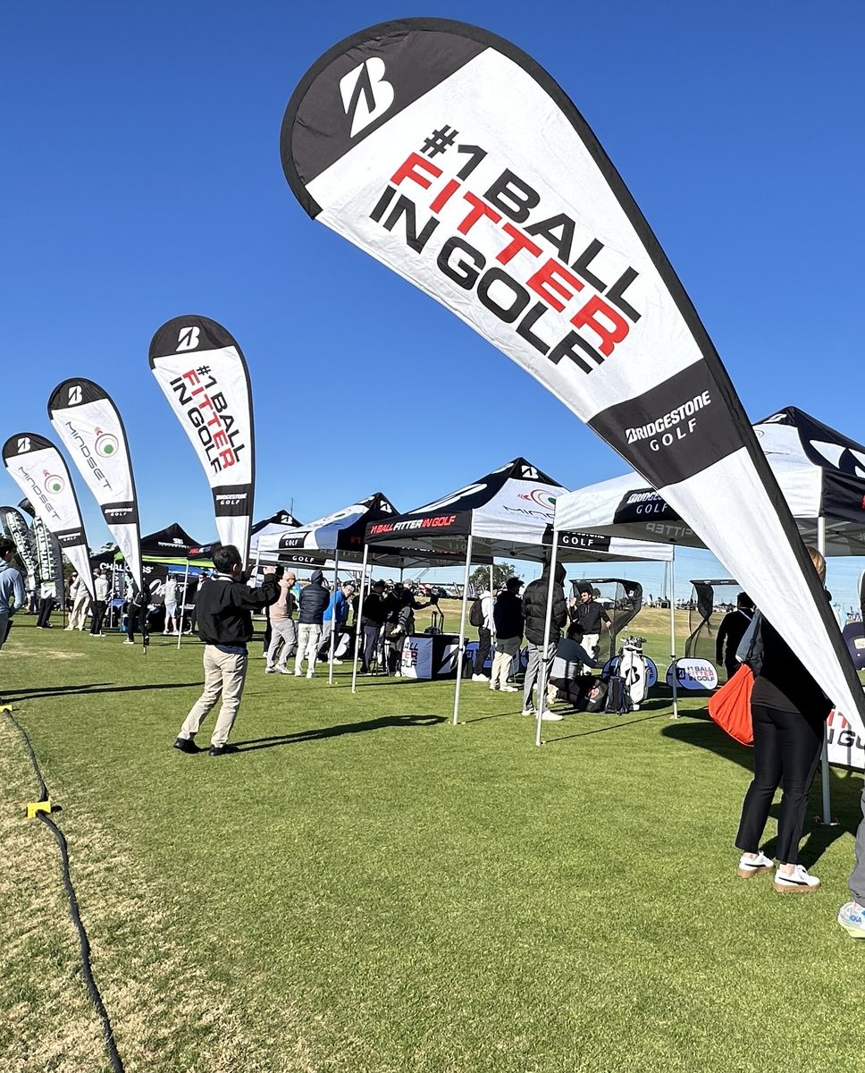 bridgestonegolf's tweet photo. Distance off the tee. Control into the green. The right ball delivers both when it’s properly fit to your swing! 
#FittingFriday #1BallFitterInGolf https://t.co/SLM4R3bMCI