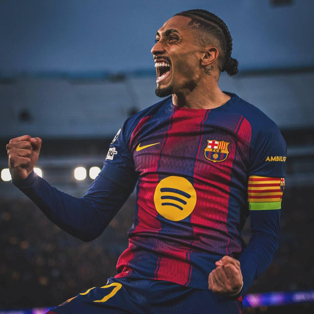 R10 Score tweet media