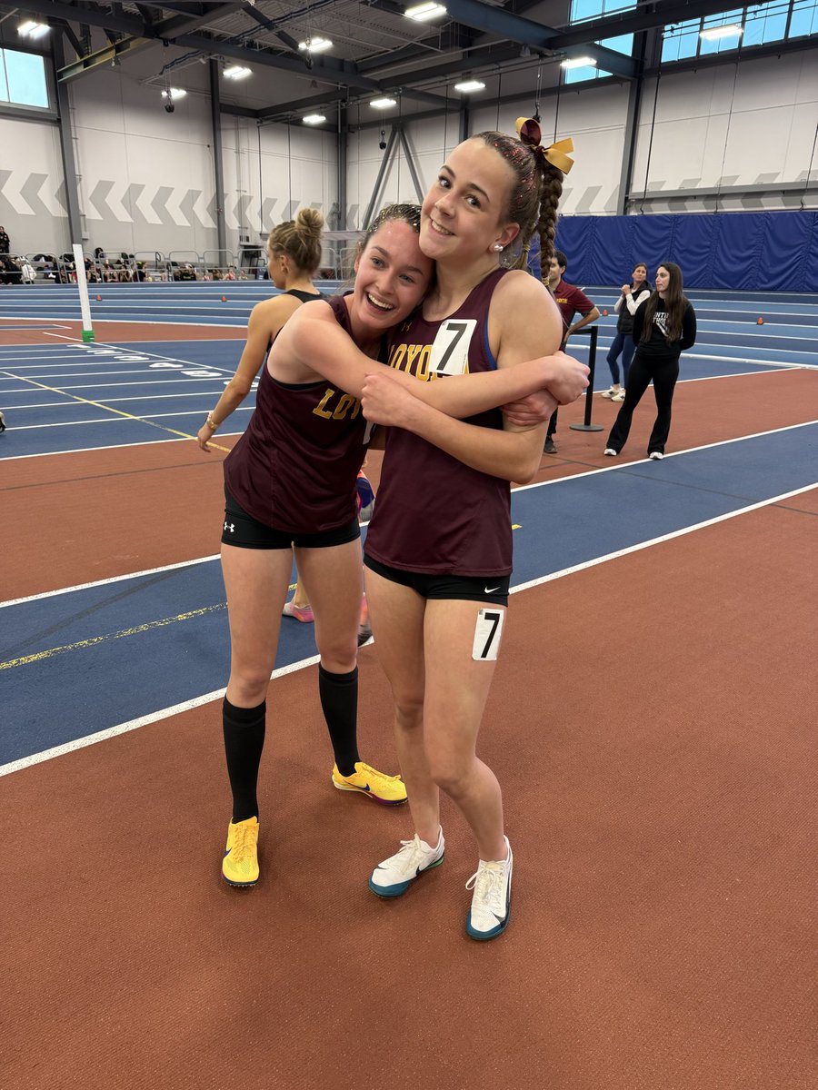 Loyola Girls' XCTF tweet media