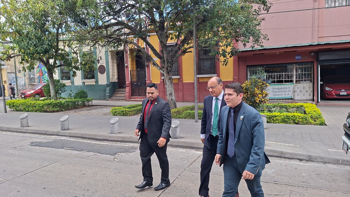 Daniel Collín tweet media
