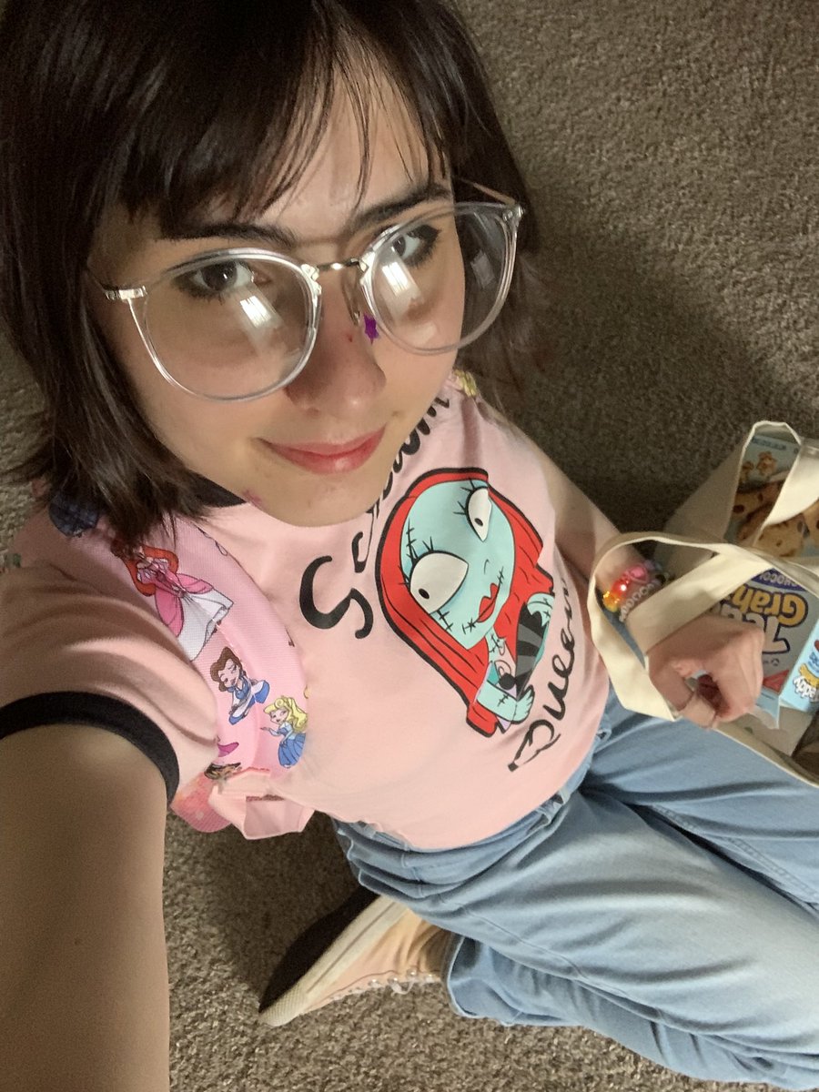 naughty little lady tweet media