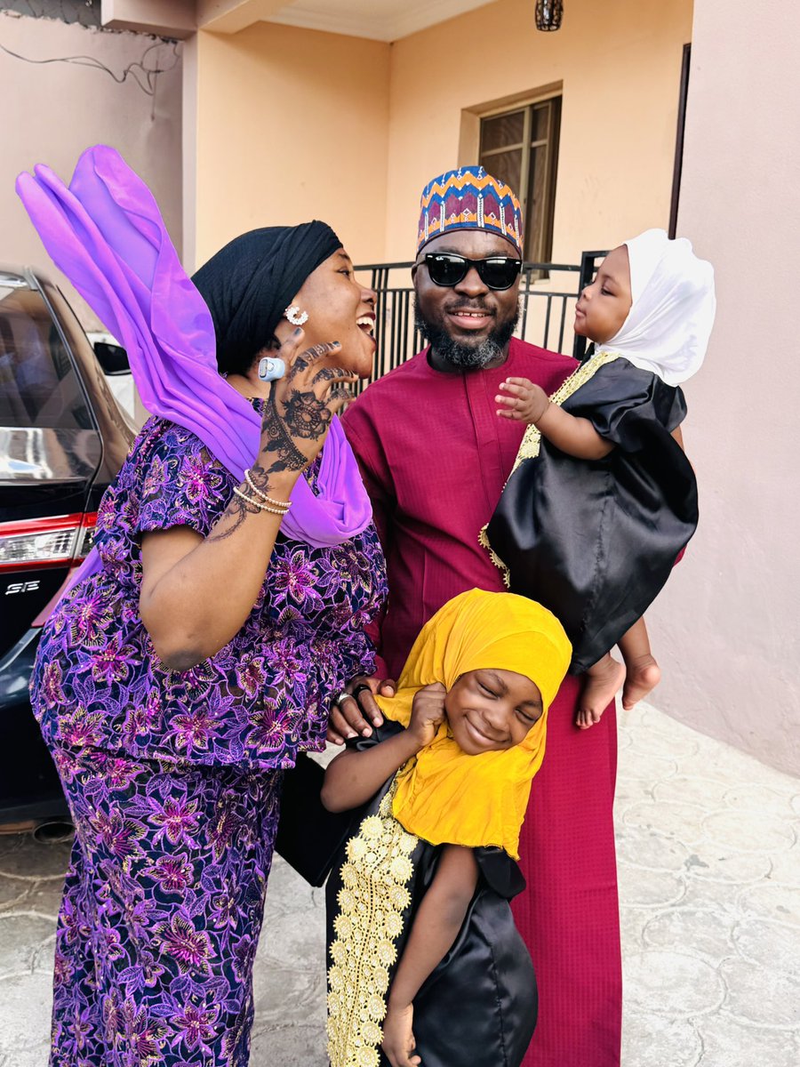 Táíwò Àlàbí ℍ𝕆𝟚 tweet media