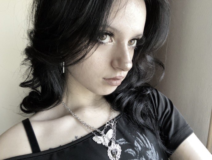 𝔢𝔩𝔢𝔬𝔫𝔬𝔯𝔞 ♰ tweet media