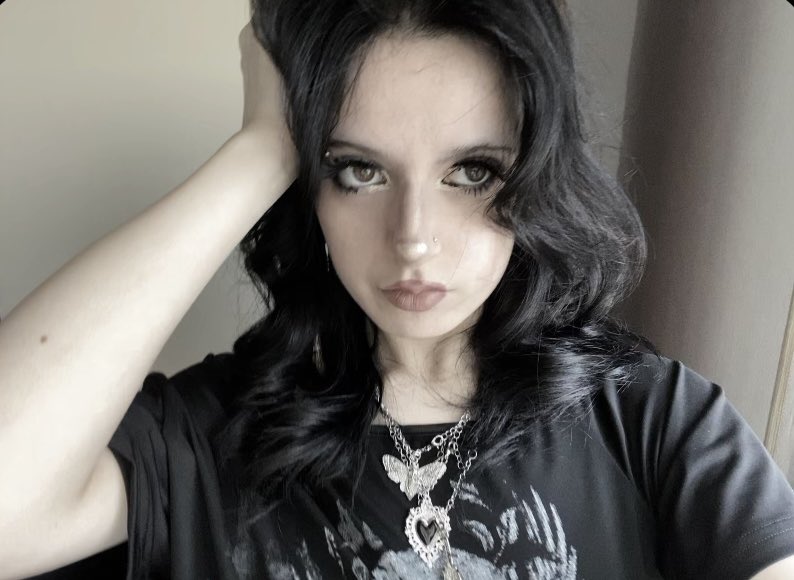 𝔢𝔩𝔢𝔬𝔫𝔬𝔯𝔞 ♰ tweet media