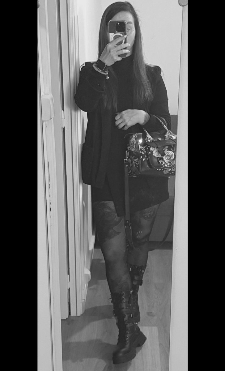 👸🏻 Queen Red 👸🏻 NICE 06 Avril tweet media