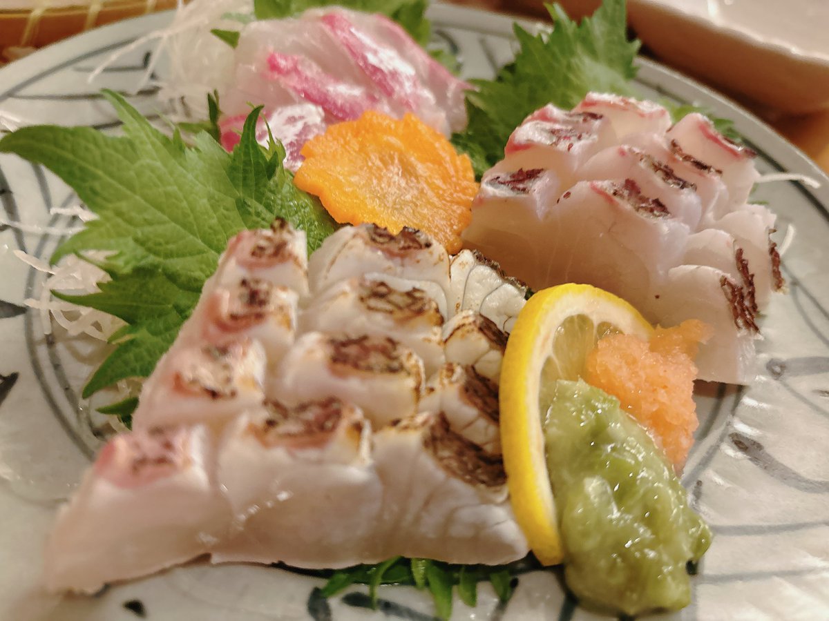 不在です tweet media