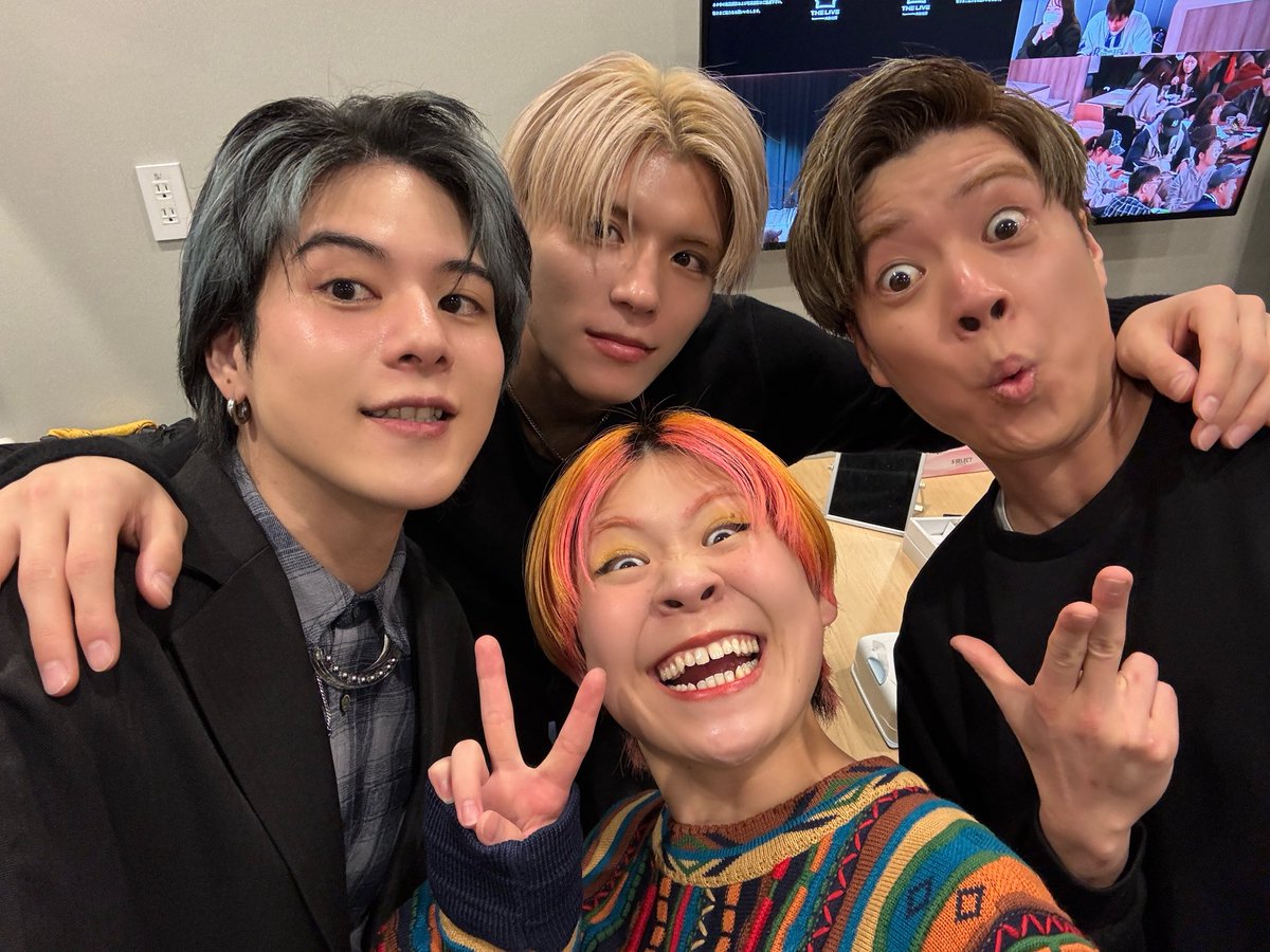 𝗔.𝗿𝗶𝗸 tweet media