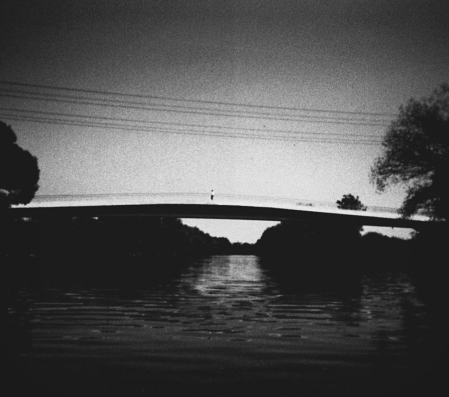 artlimitednet's tweet photo. The Missing World by Philomena Famulok https://t.co/dvJd831tHZ
#streetphotography #everyday #streetart #noir #social #urbex #street #35mm #illustration #people #24x36 #blackandwhite #blackwhite #photography #blackandwhitephoto #throughthelens #film #humanistic #filmphotography… https://t.co/2vo7gzoIVb