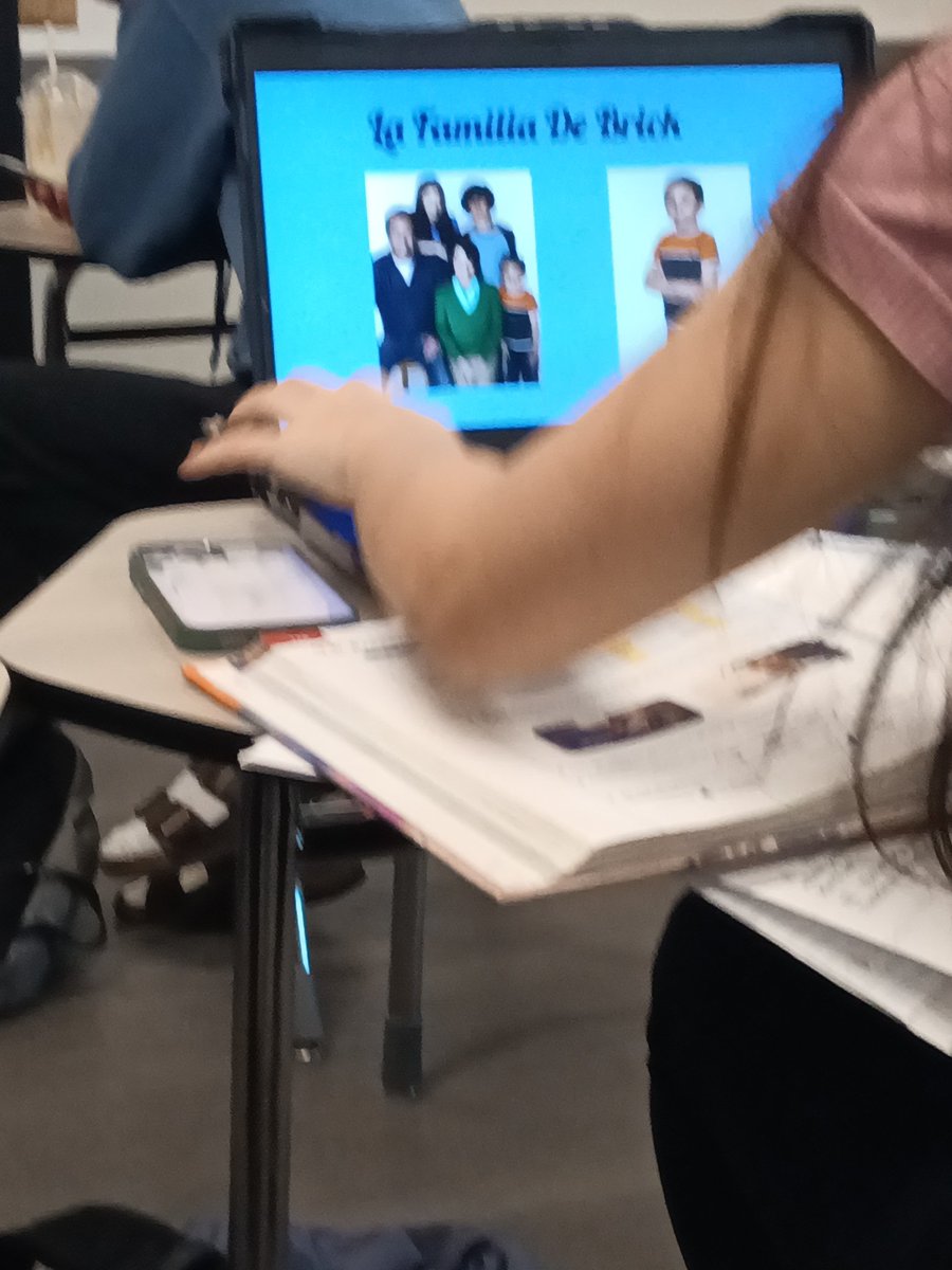 wren of wrentwt tweet media