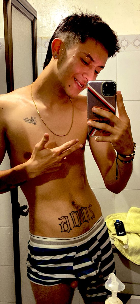 el_jeracho1027's tweet photo. Buenos dias 🤭👄 https://t.co/e27p2BkO8f