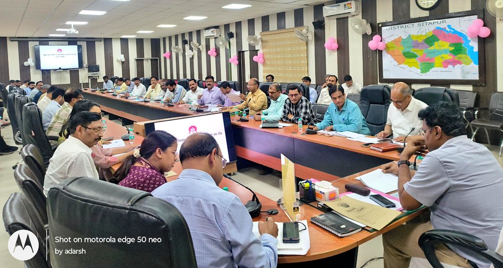 DM Sitapur tweet media