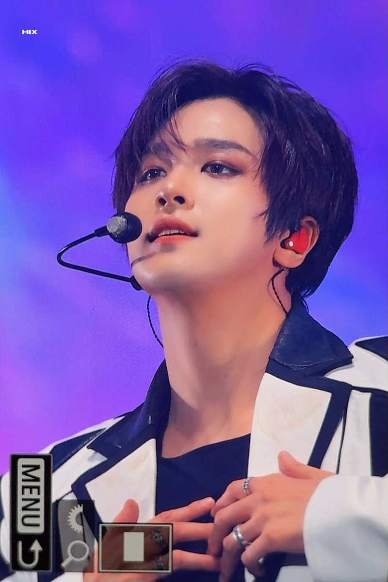 𝙃𝙄𝙓 tweet media