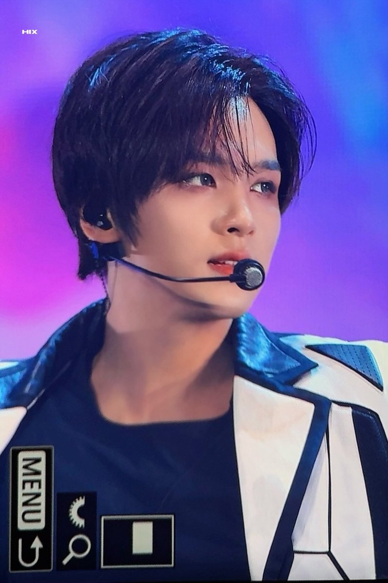 𝙃𝙄𝙓 tweet media