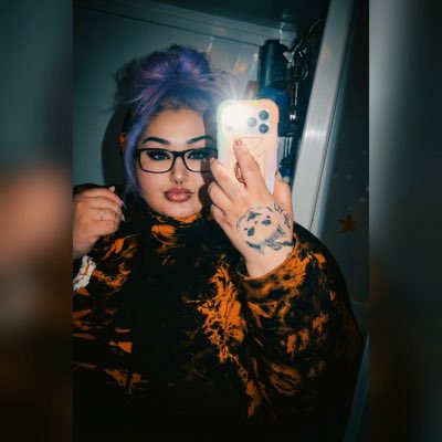 YaFavBBW tweet media