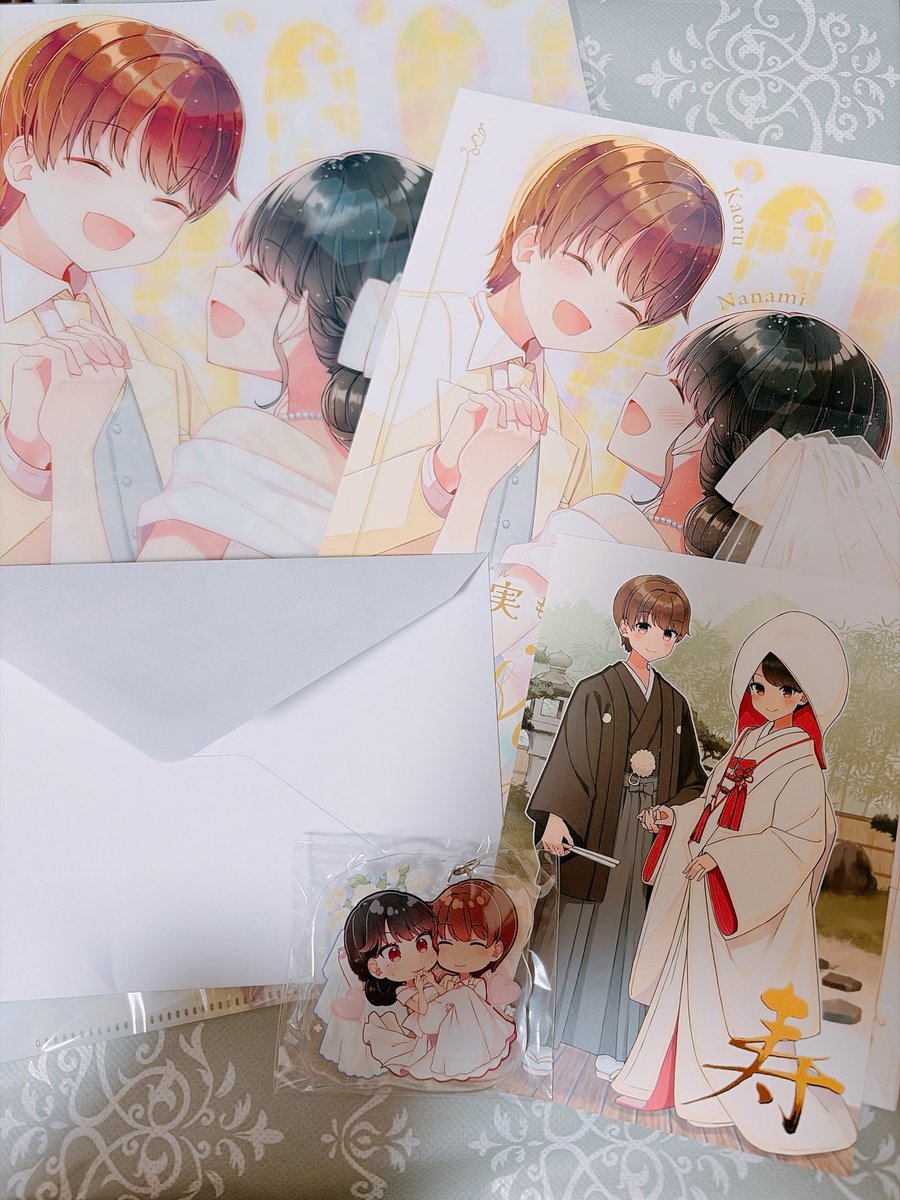 minamomo373's tweet photo. にいちさんの「現実もたまには嘘をつく」の新刊と引き出物セットが届いた！！
割と初期から見とった話が本当に終わったって改めて感じたのと、めちゃめちゃ好きな話でした🥹ྀི
これからもこの2人なら楽しく幸せな生活をしとるやろなって思ったら、この作品に出会えて良かったです🥰 https://t.co/6kaDQJiT2z