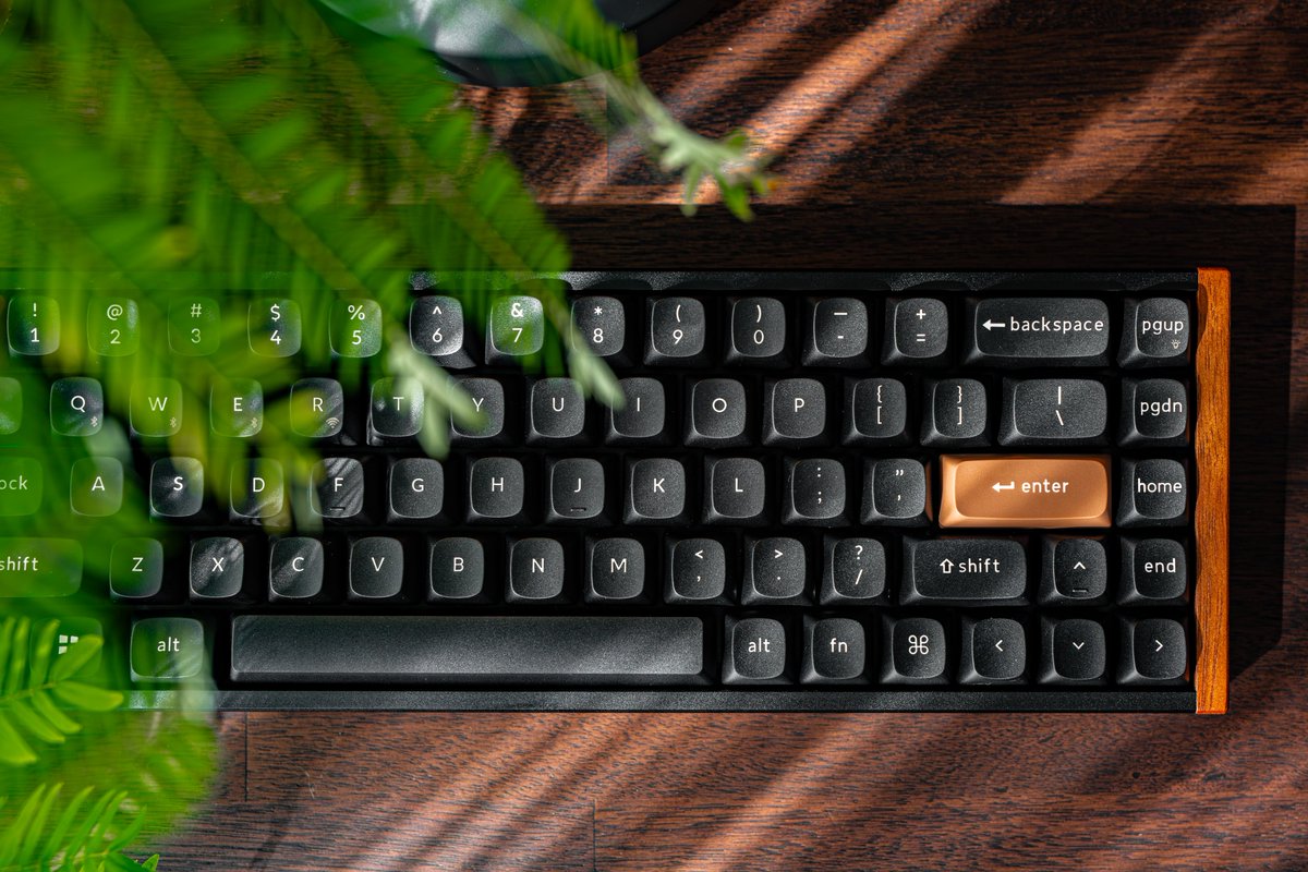 XxCode_BlackxX's tweet image. Keychron K6 HEのスイッチ交換したけど、キーが軽くなってかなり好みに近づきました😊✨

GravaStar Mercury V60 PROはそのままで完璧な完成度で、見ているだけで惚れ惚れします...
勿論タイピングしていても文句なしの満足度⌨️✨
#Keychron #GravaStar #keyboard