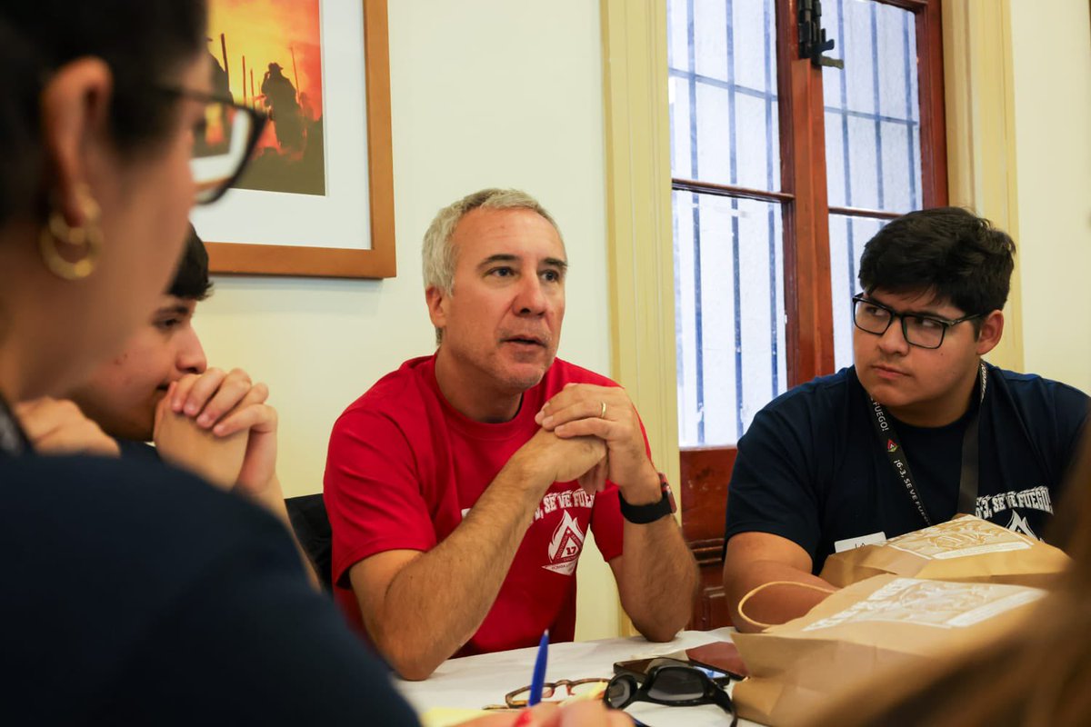 Comandantecbs tweet media