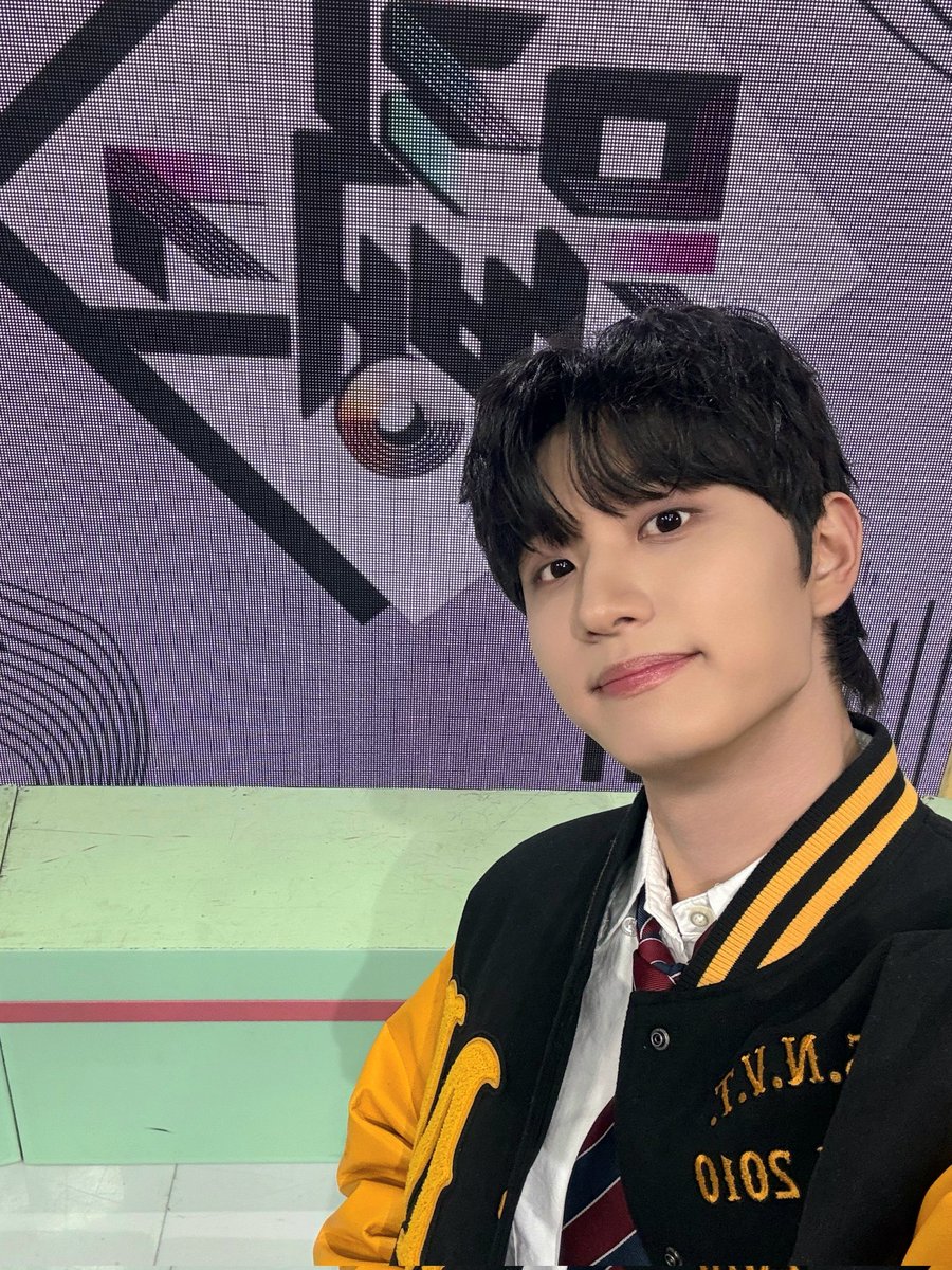 뮤직뱅크 (Music Bank)🏦 tweet media