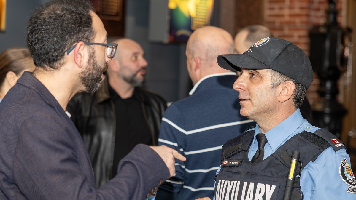 Toronto Police tweet media