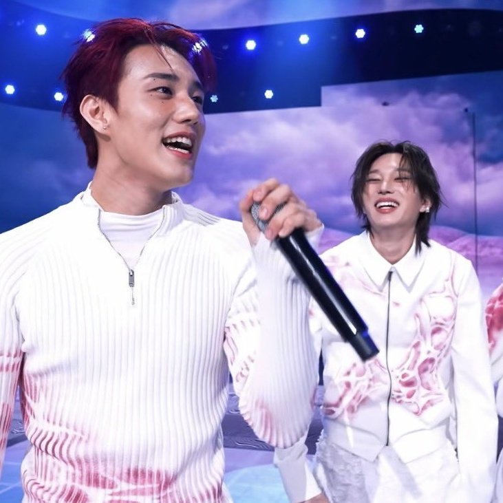 lujan COMIENDO MEDIALUNAS CON INTAK UN DOMINGO tweet media