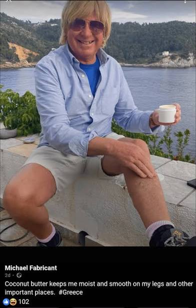 Bat211resisting tweet media