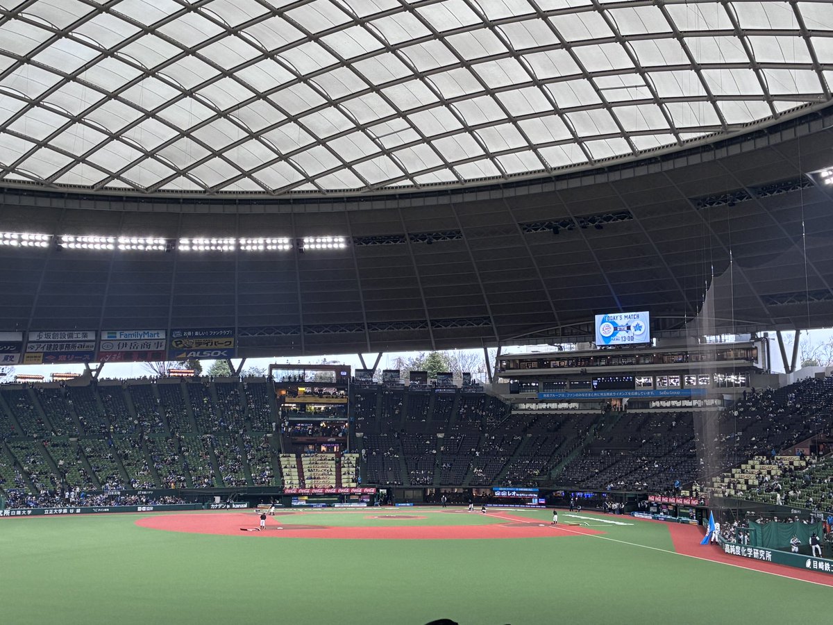 mt_oak_t's tweet photo. 人生初の西武球場🏟️ https://t.co/RB8nFanYNb