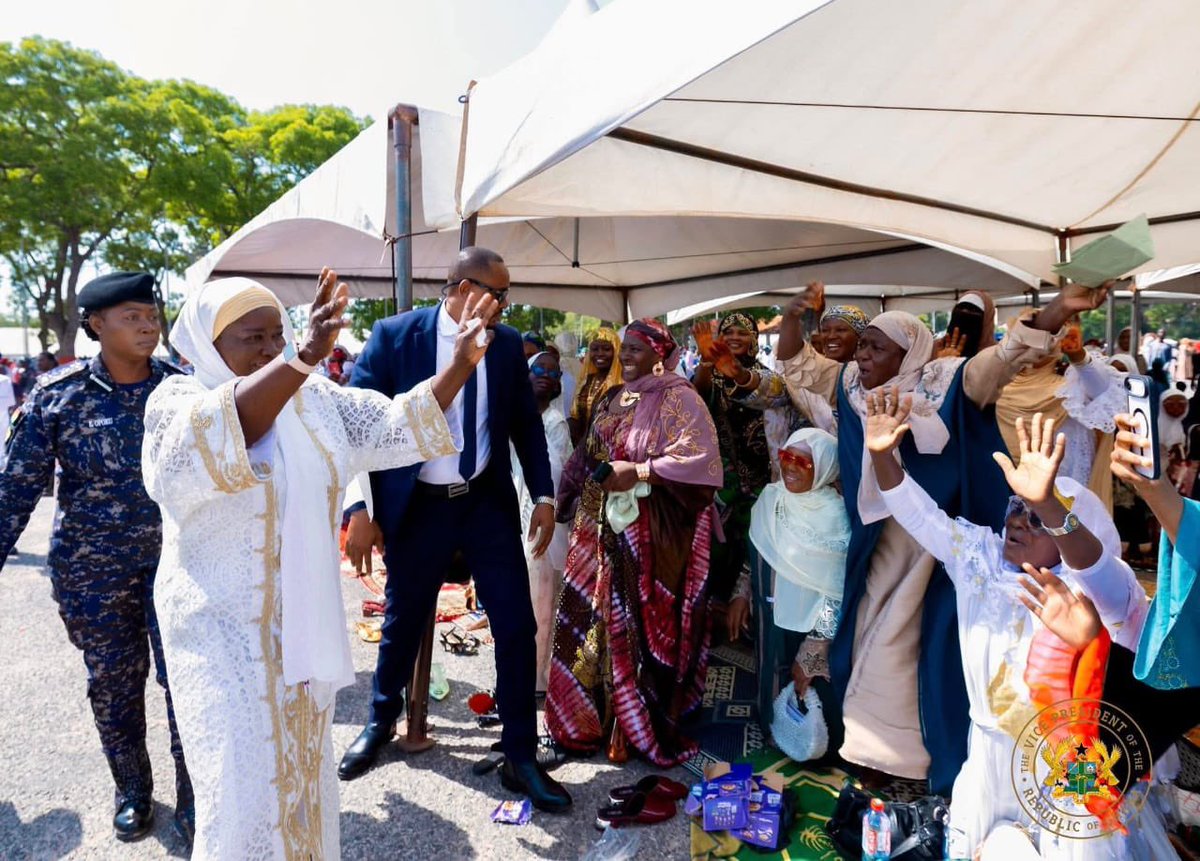 Bee 🐝 tweet media