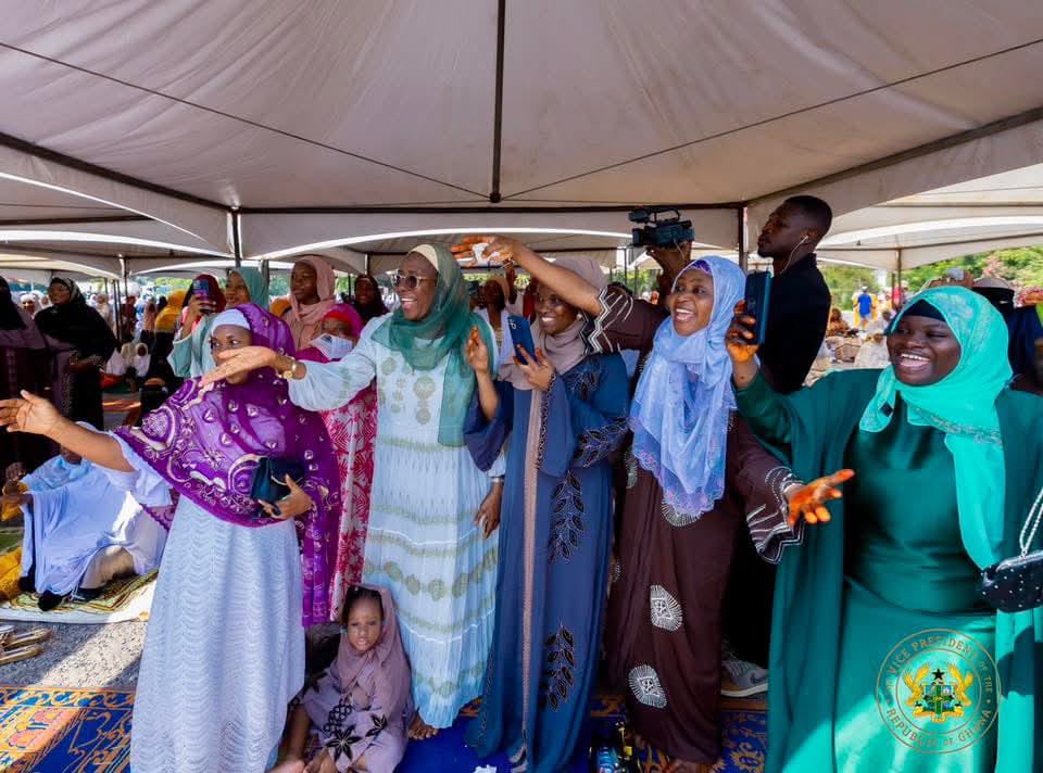 Bee 🐝 tweet media