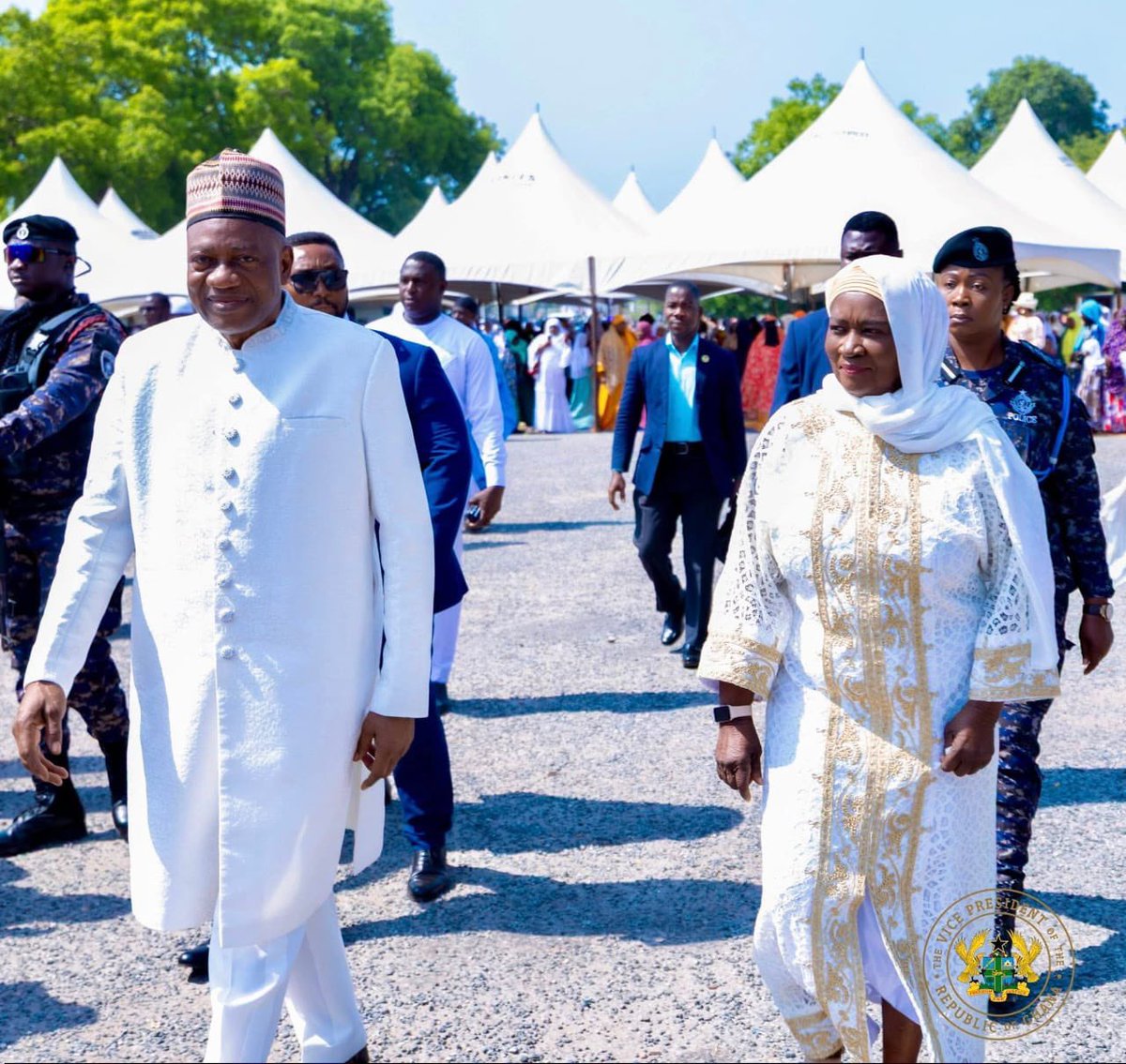 Bee 🐝 tweet media