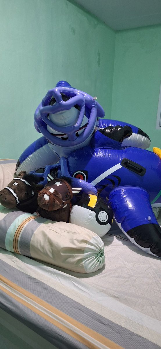 Unpronunceable Husky tweet media