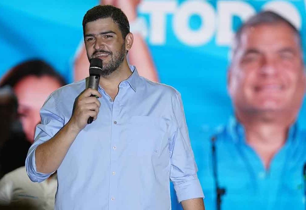 Politics Ec tweet media