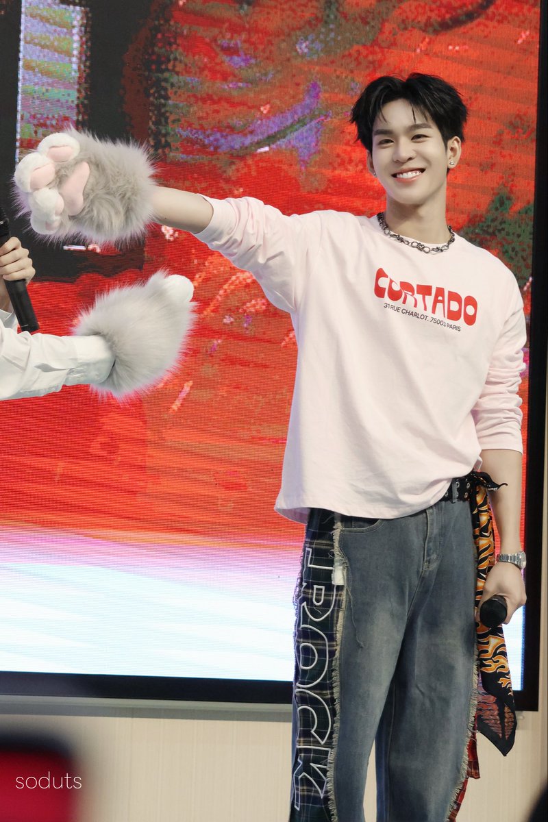 酷酷猫

#AuauSave #อู่อู๋เซฟ 
#auautnp #savewrg